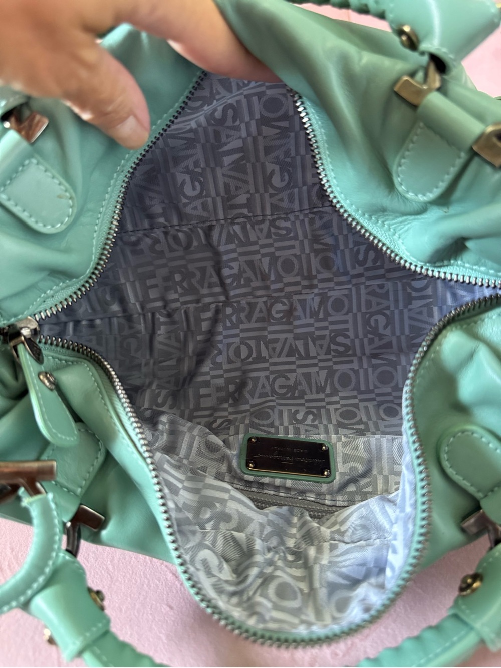 💯Auth! Salvatore Ferragamo Sofia Green Woven Leather Top-Handle Bag Gunmetal HW - Picture 8 of 14